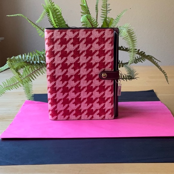 π COACH NOTEBOOK WITH HOUNDSTOOTH PRINT π NWT π - Picture 4 of 16